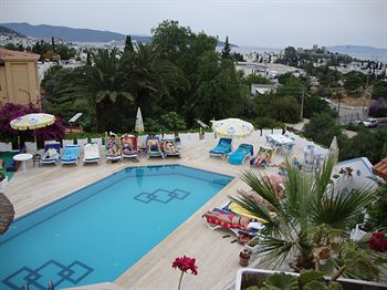 تور ترکیه هتل گاردنیا آپارات - آژانس مسافرتی و هواپیمایی آفتاب ساحل آبی